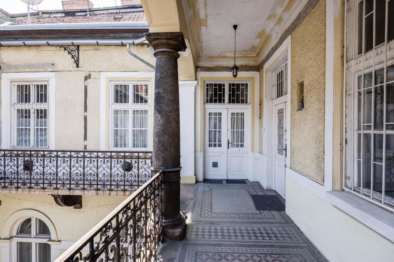 Andrassy 13 Center Apartment Budapest Luaran gambar