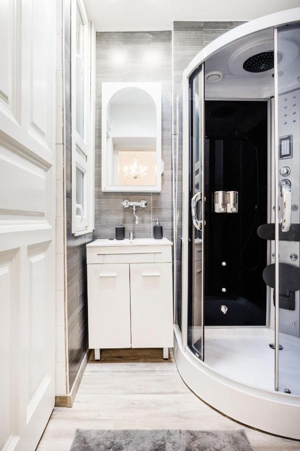 Andrassy 13 Center Apartment Budapest Luaran gambar